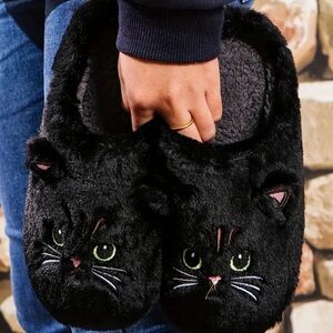 Women’s Fuzzy Black Cat Slippers, Halloween Slippers